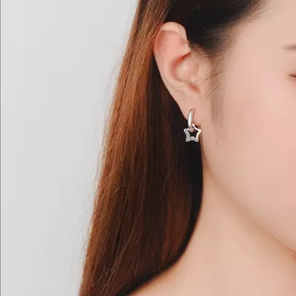 🌟 Sterling Silver 925 Star Huggie Hoop Earrings - Picture 4 of 6